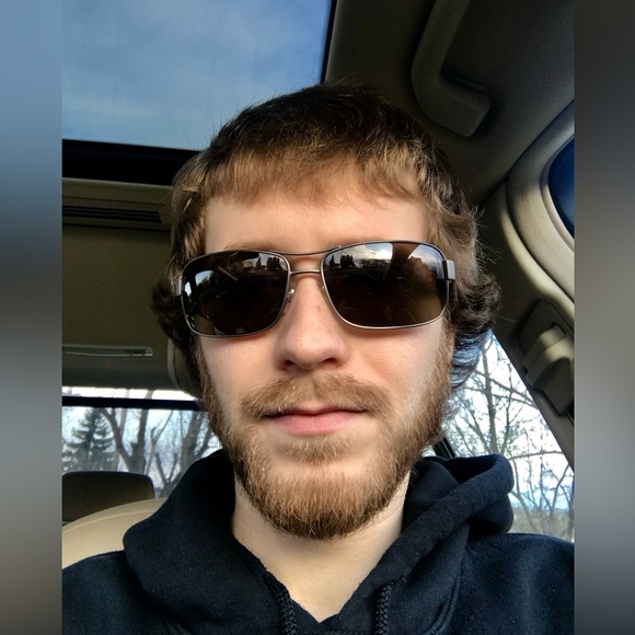 Meet your Posher, Cody - Picture 3 of 3